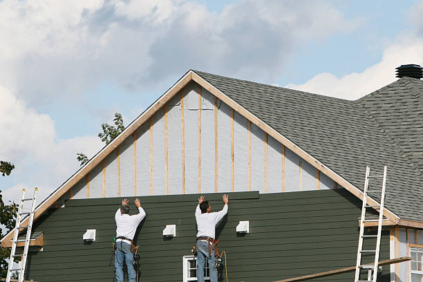 Professional Siding Replacement technician working in Oldenburg, IN
